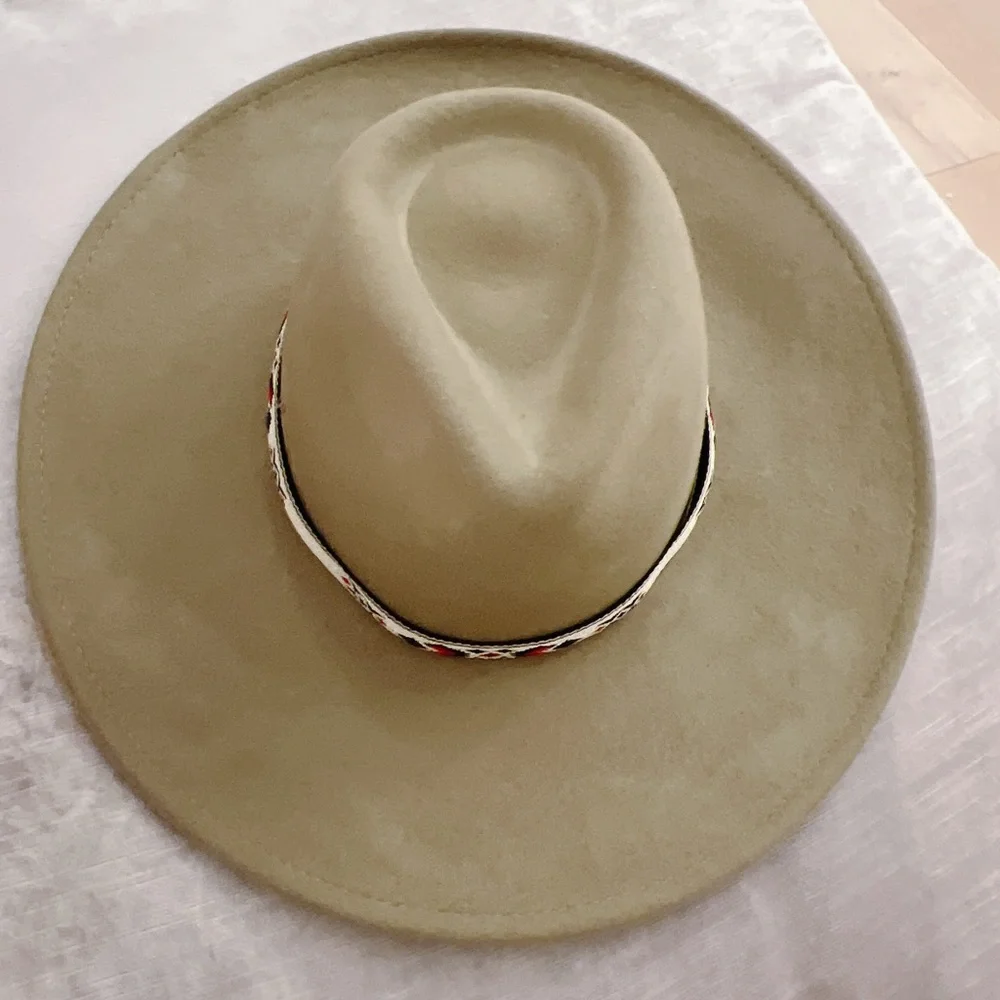 Wool hat - Picture 4 of 6